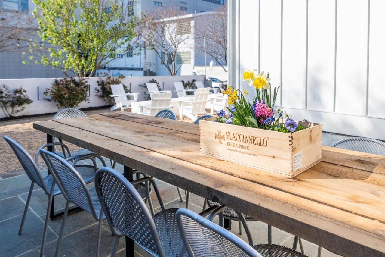 Boutique Room Steps From Downtown Mall Rose Jean Room 3 Charlottesville Exteriör bild
