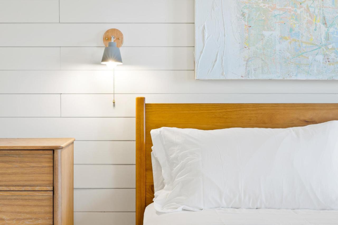 Boutique Room Steps From Downtown Mall Rose Jean Room 3 Charlottesville Exteriör bild
