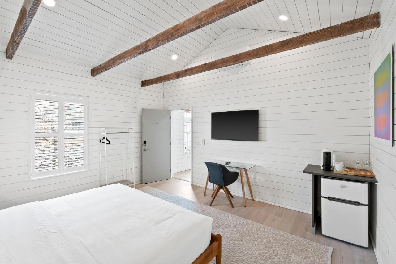 Boutique Room Steps From Downtown Mall Rose Jean Room 3 Charlottesville Exteriör bild
