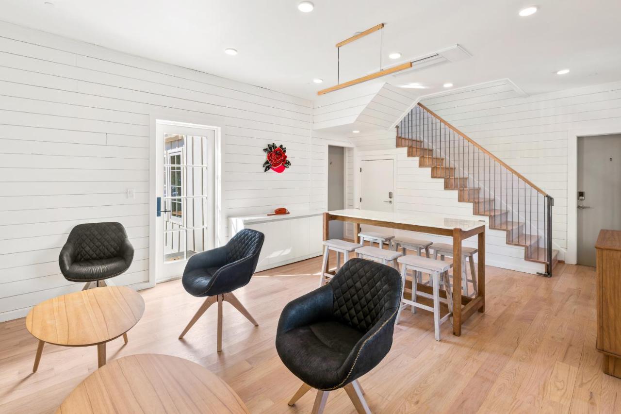 Boutique Room Steps From Downtown Mall Rose Jean Room 3 Charlottesville Exteriör bild