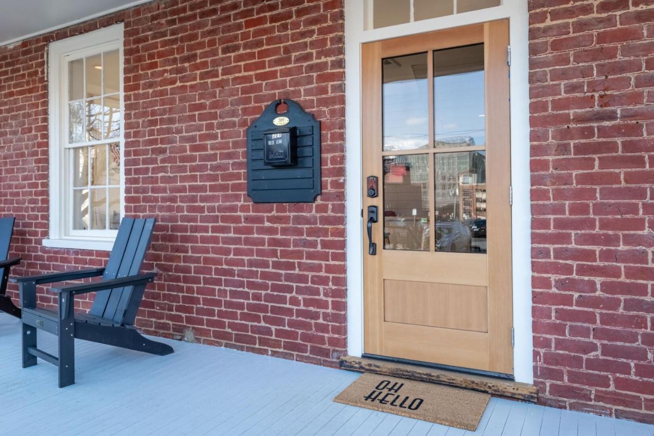 Boutique Room Steps From Downtown Mall Rose Jean Room 3 Charlottesville Exteriör bild